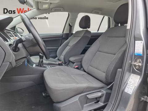 2019 Volkswagen Golf — sličica 11