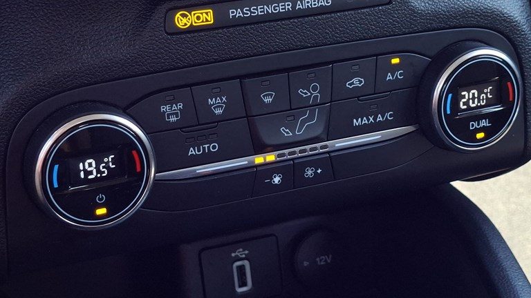 2020 Ford Focus — fotografija 13