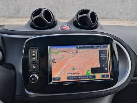 2018 Smart fortwo — sličica 18