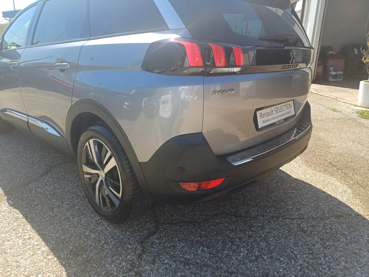 2017 Peugeot 5008 — fotografija 10
