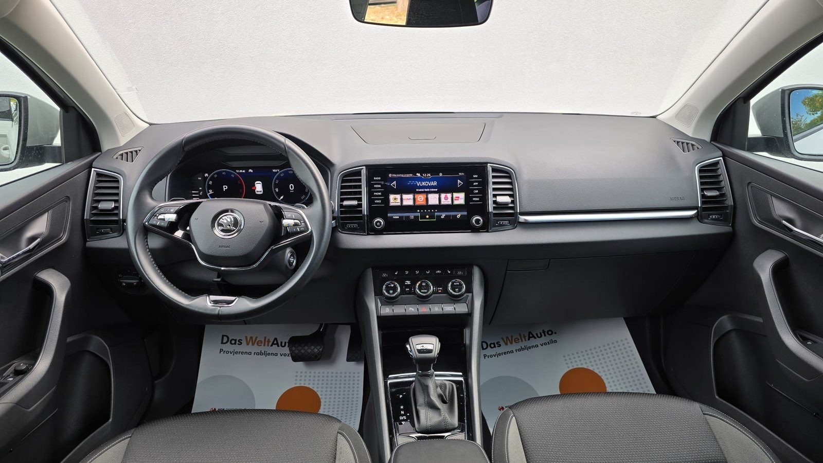 2023 Škoda Karoq — fotografija 10