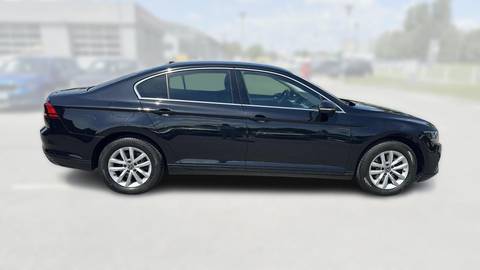 2022 Volkswagen Passat — sličica 8