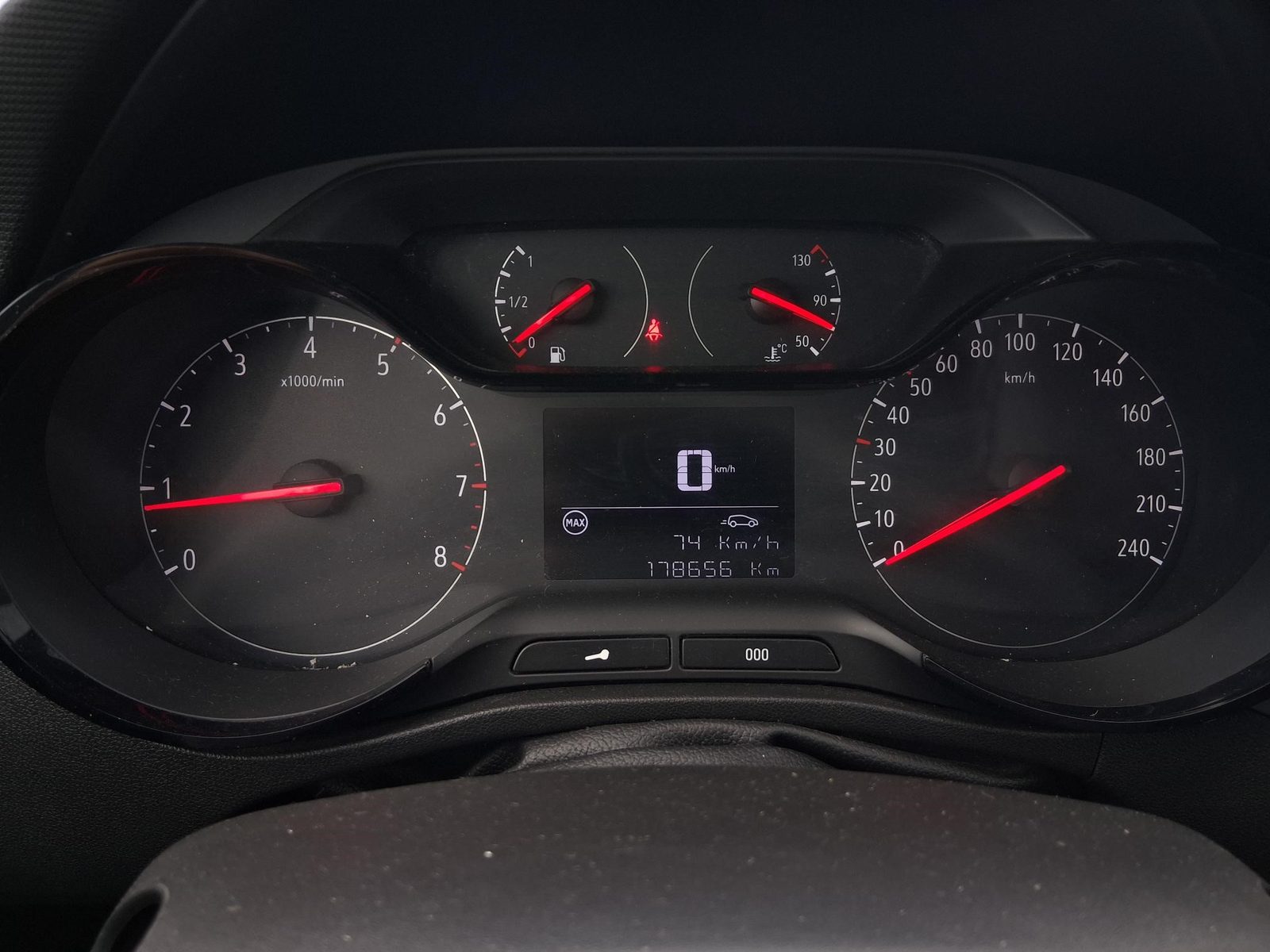 2022 Opel Crossland X — fotografija 12