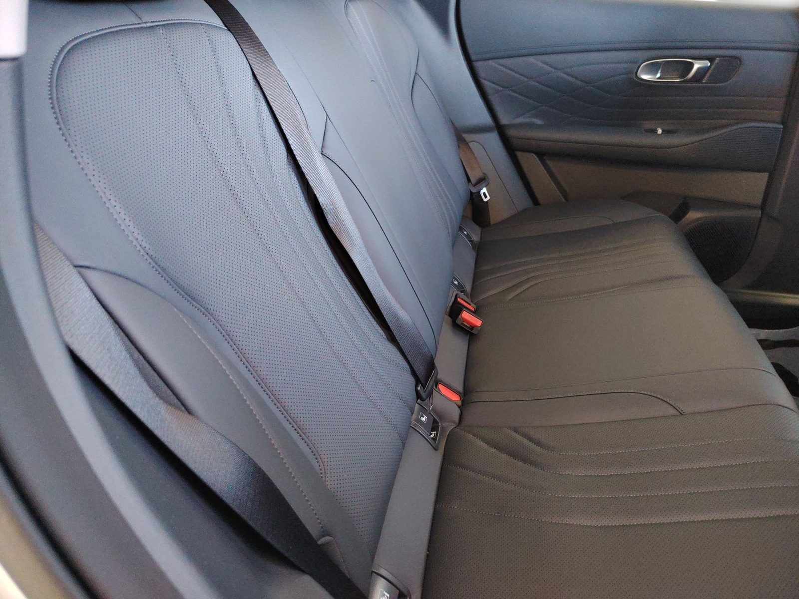 2026 Geely Starray EM-i — fotografija 15