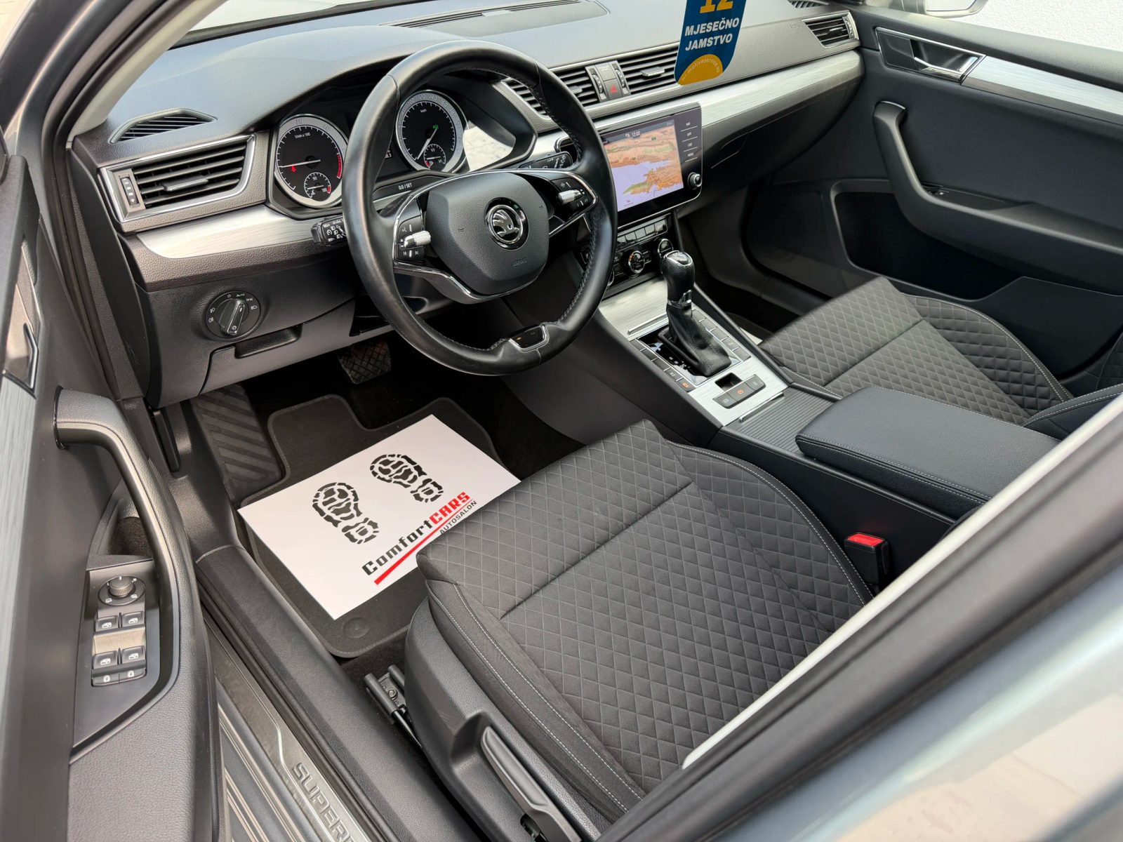 2021 Škoda Superb — fotografija 15