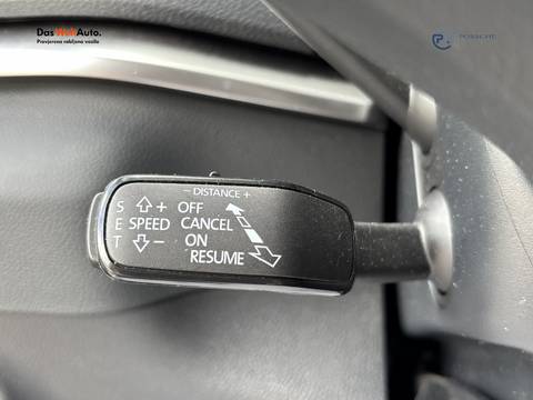 2022 Škoda Karoq — sličica 23