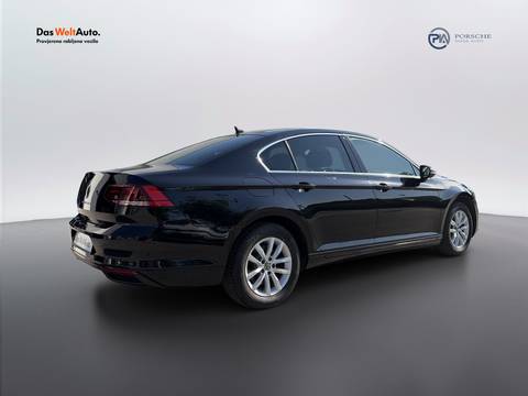 2021 Volkswagen Passat — sličica 5