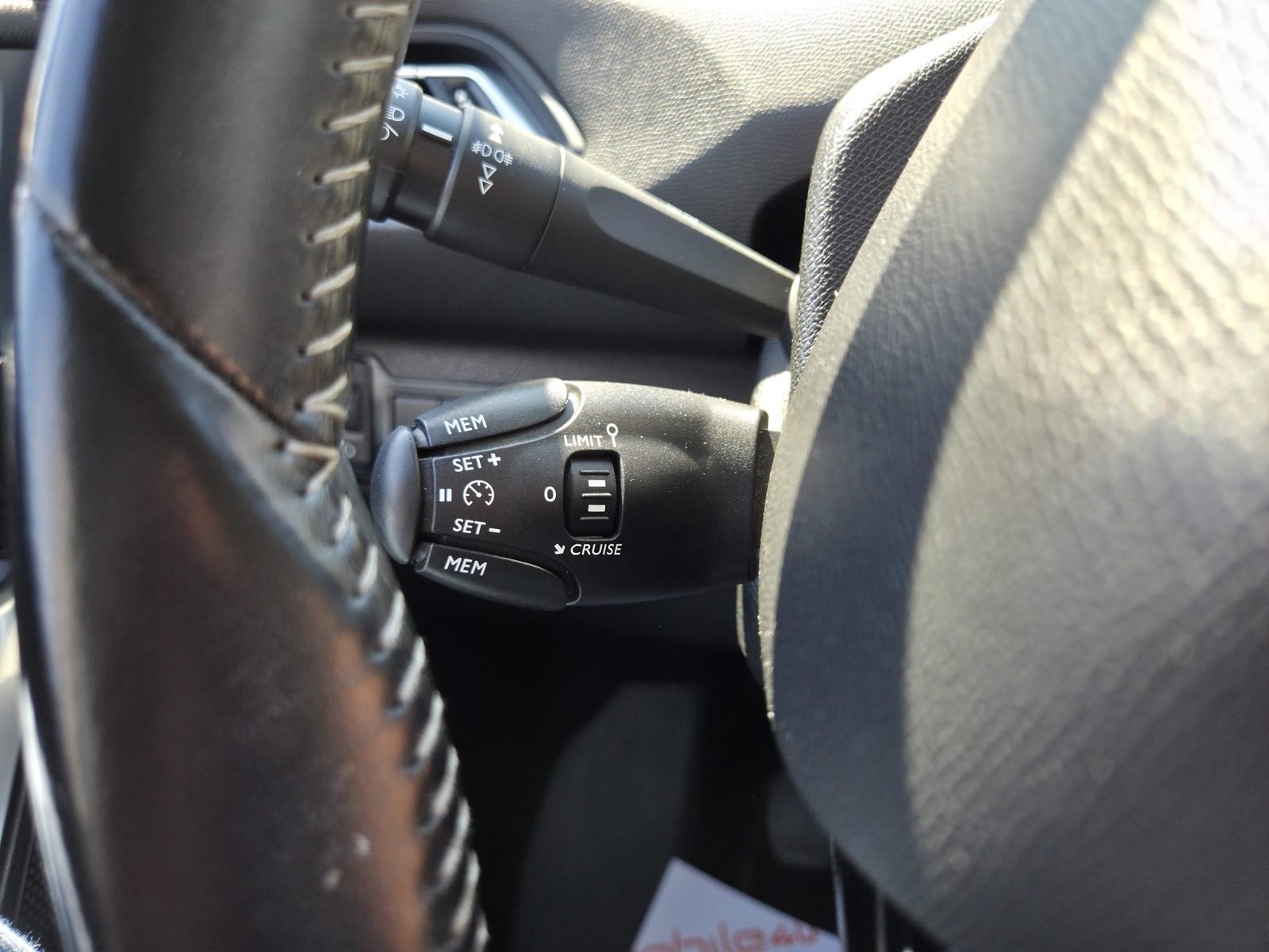 2019 Peugeot 308 — fotografija 15