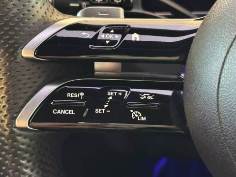 2023 Mercedes-Benz GLC — sličica 28