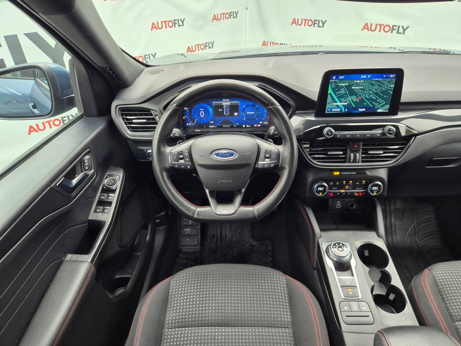 2022 Ford Kuga ST-Line — fotografija 17