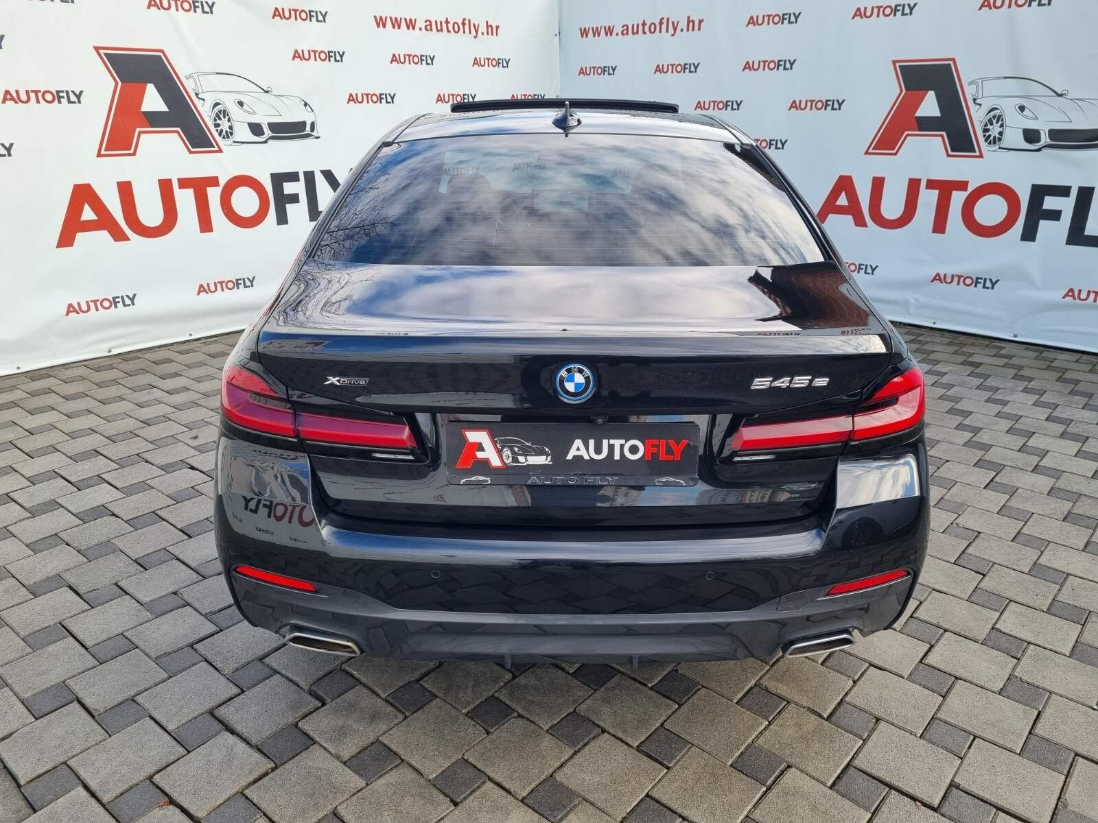 2022 BMW Serija 5 M Sport — fotografija 7