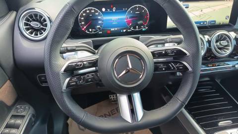 2025 Mercedes-Benz GLB AMG Line — sličica 9