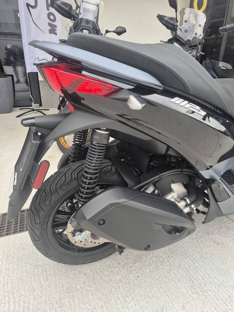 2023 Piaggio MP3 300 — sličica 4