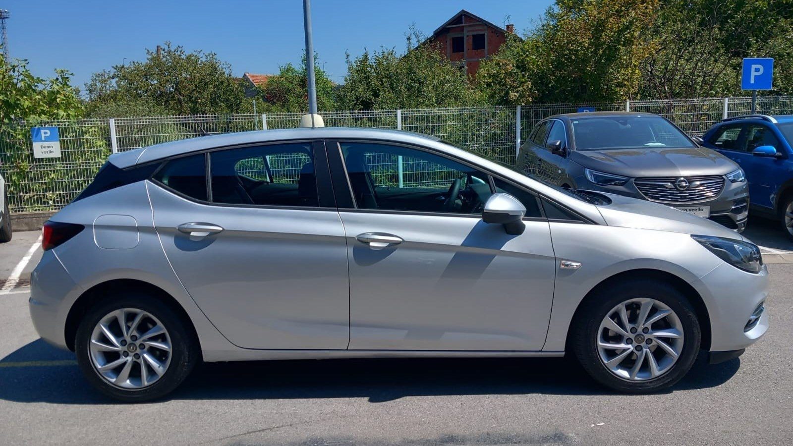 2020 Opel Astra — fotografija 8