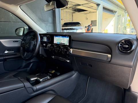 2021 Mercedes-Benz GLB — sličica 5