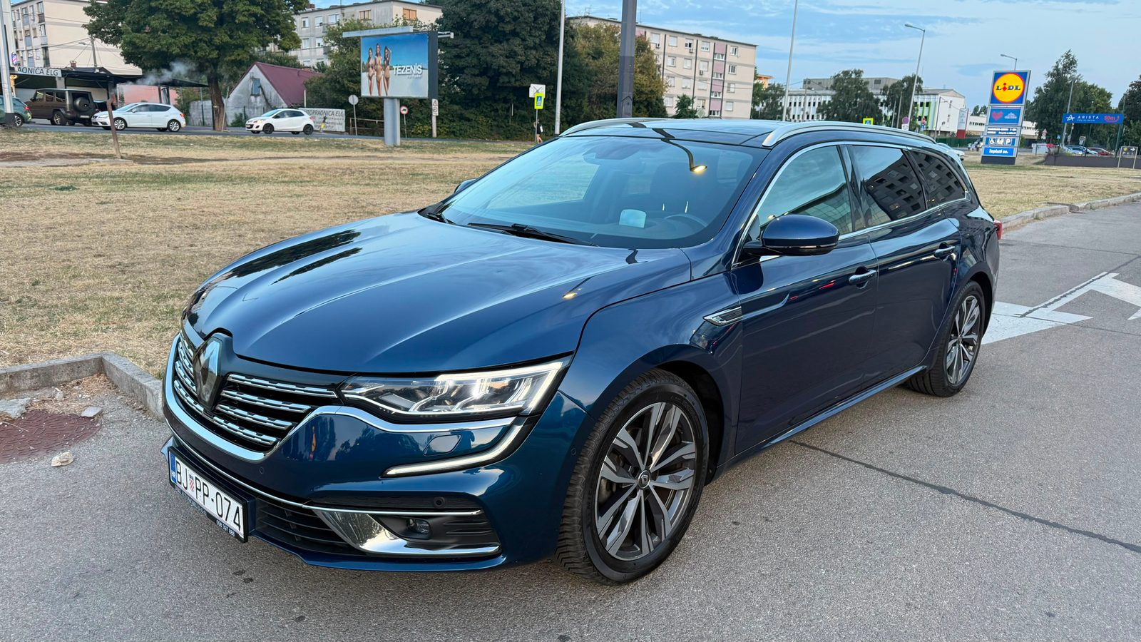 2021 Renault Talisman Grandtour — fotografija 4