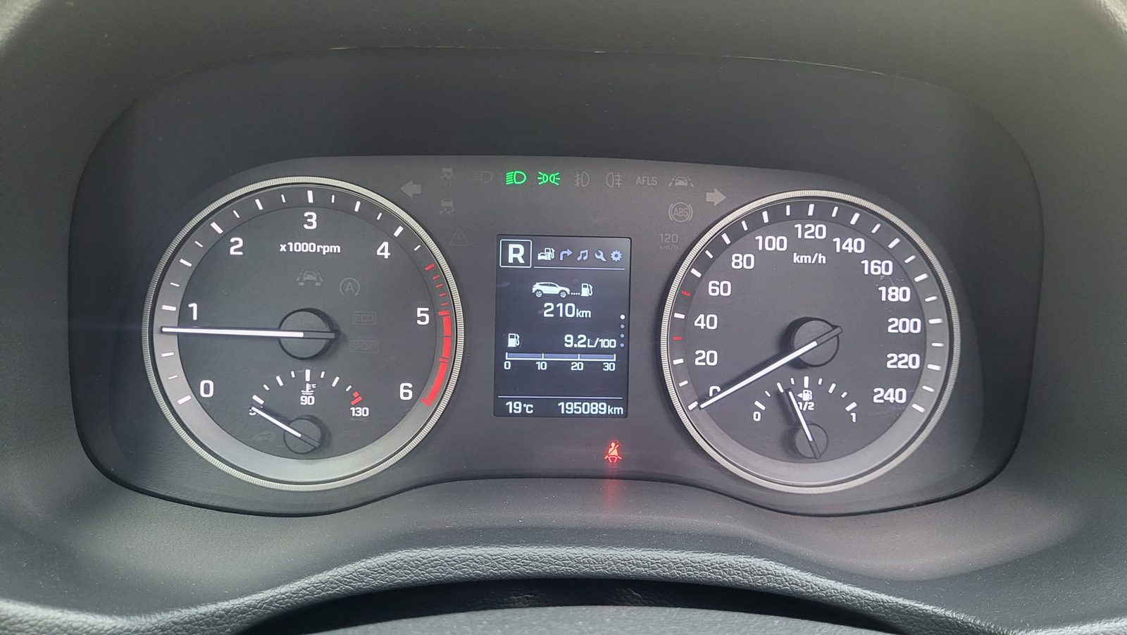 2016 Hyundai Tuscon — fotografija 15