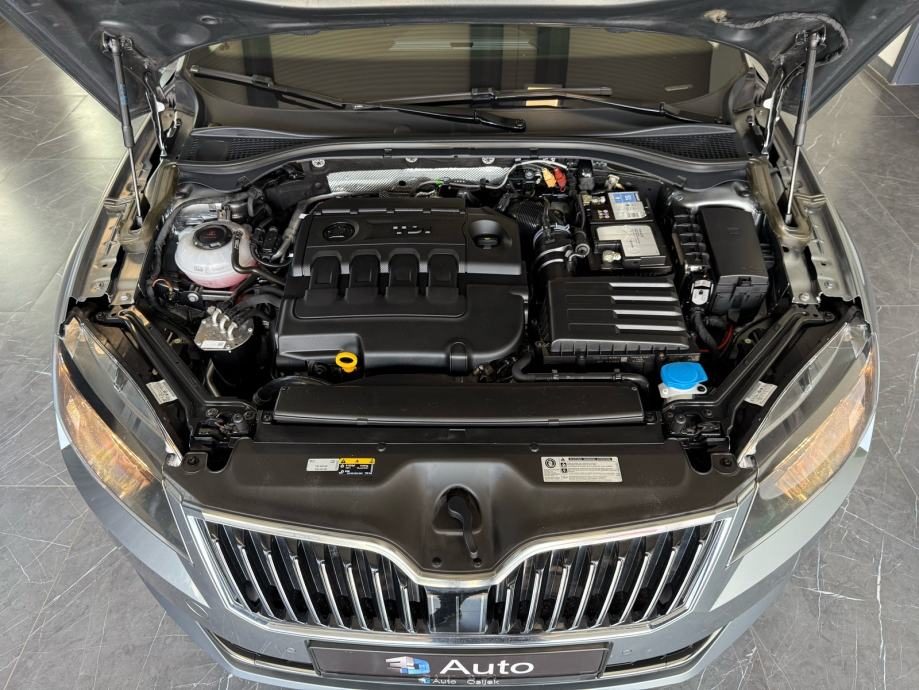 2018 Škoda Superb — fotografija 20