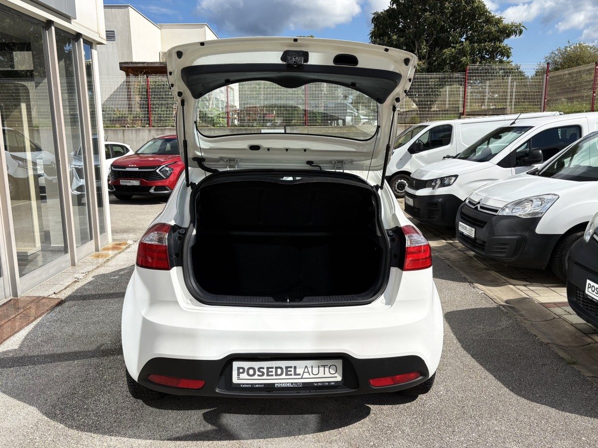 2014 Kia Rio — fotografija 7