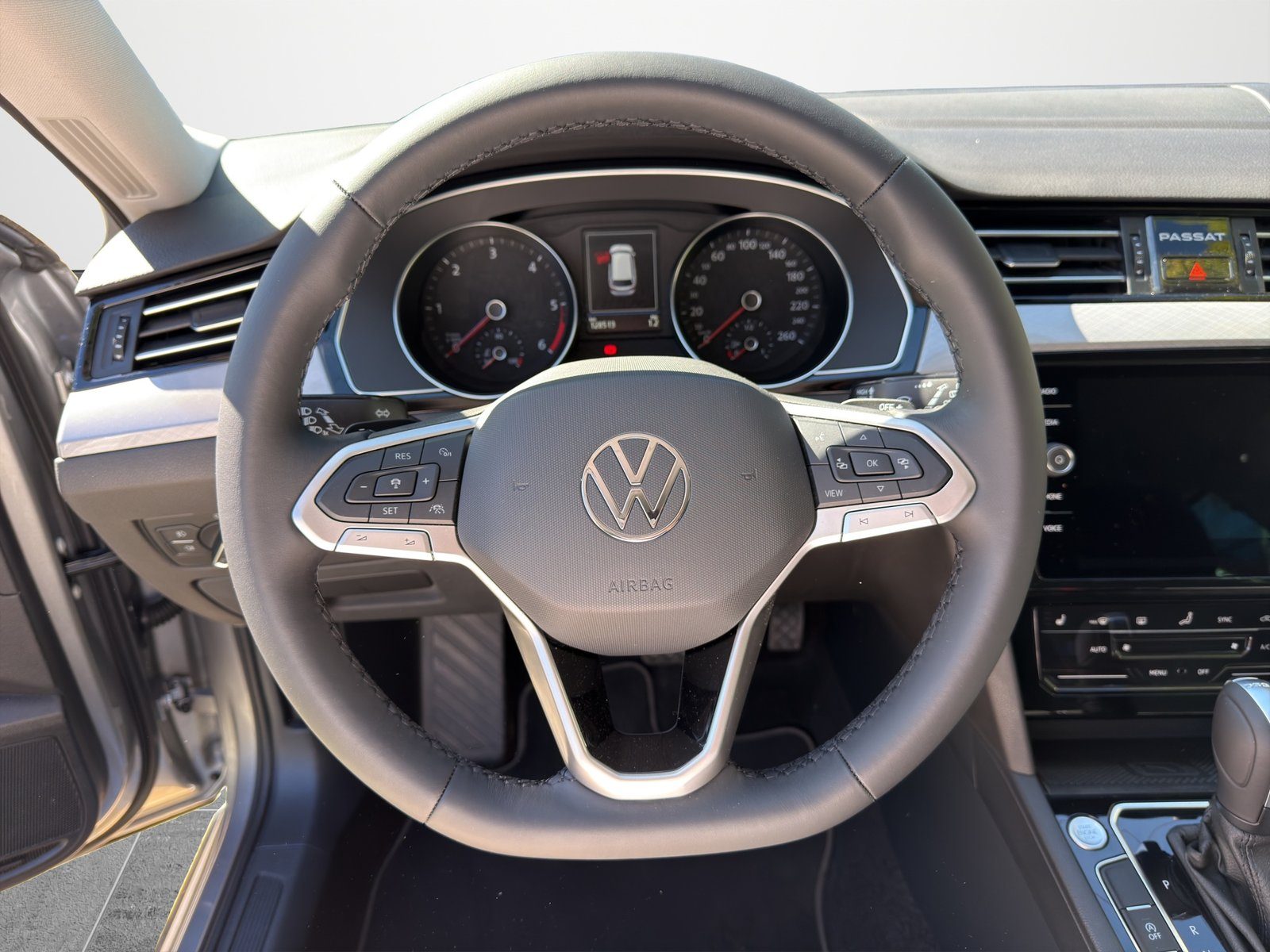 2023 Volkswagen Passat Variant — fotografija 9