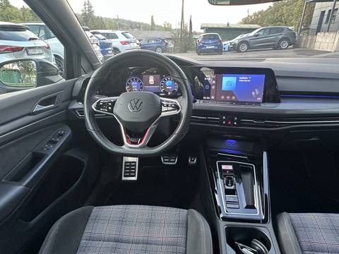 2024 Volkswagen Golf — sličica 9