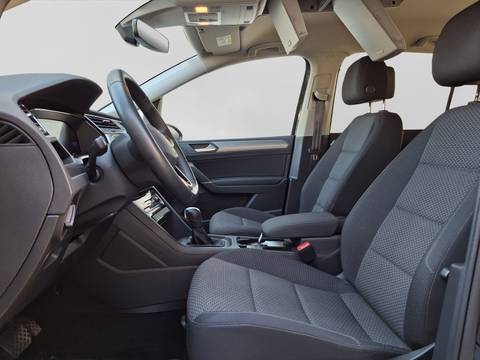 2023 Volkswagen Touran R-Line — sličica 13