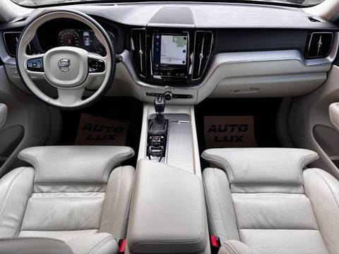2019 Volvo XC60 — sličica 12