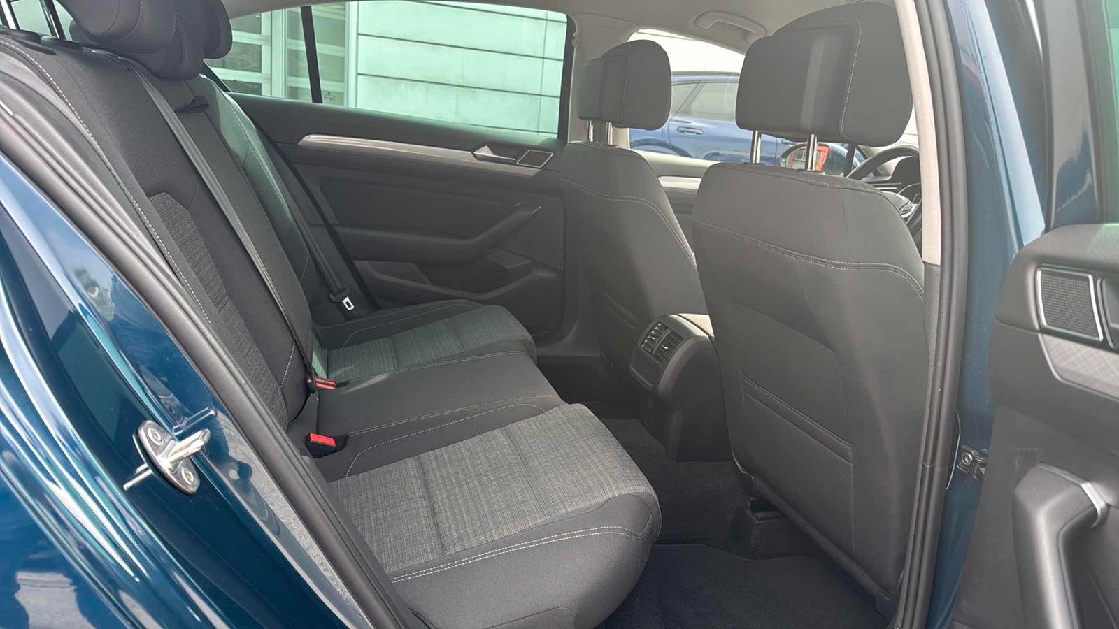 2022 Volkswagen Passat — fotografija 10