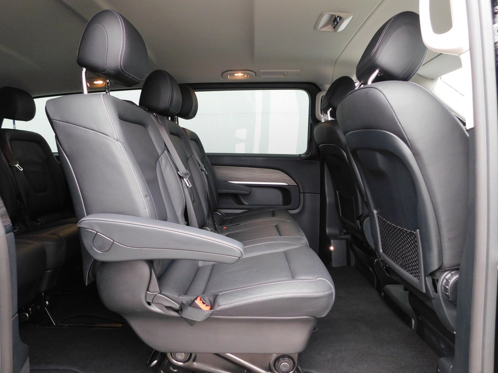 2024 Mercedes-Benz V-klasa — fotografija 13