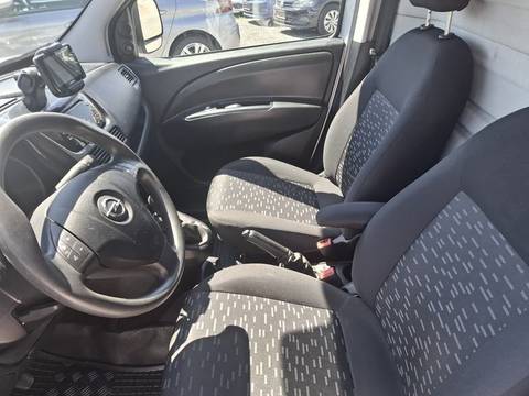 2016 Opel Combo — sličica 11