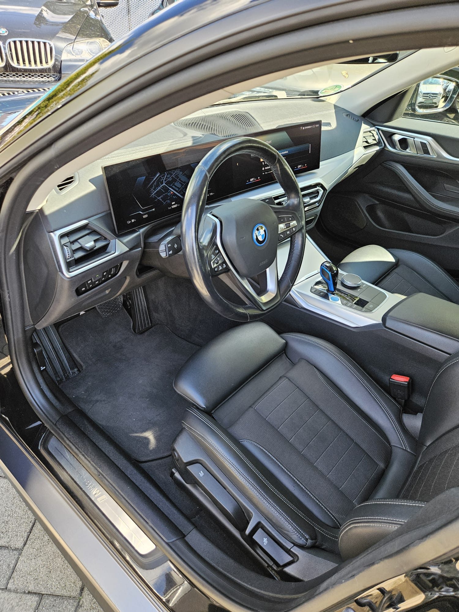 2022 BMW i4 — fotografija 11
