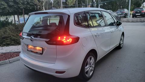 2018 Opel Zafira — sličica 10