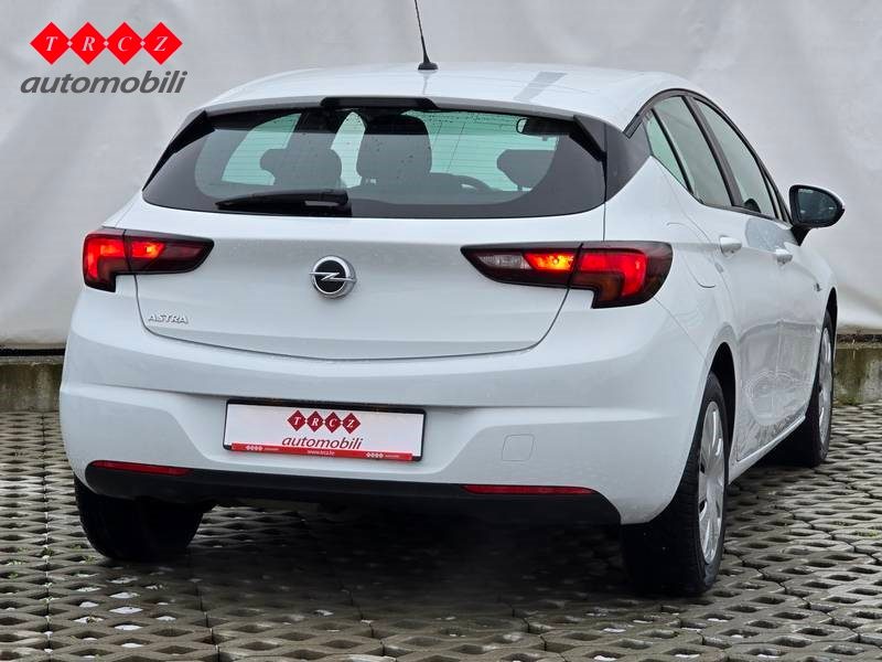 2021 Opel Astra — fotografija 3