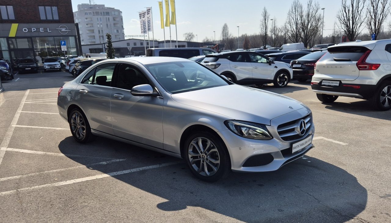 2017 Mercedes-Benz C-klasa — fotografija 13