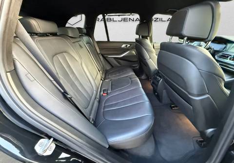 2021 BMW X5 M Sport — sličica 24