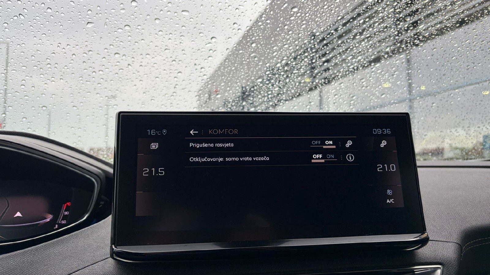 2021 Peugeot 5008 — fotografija 28
