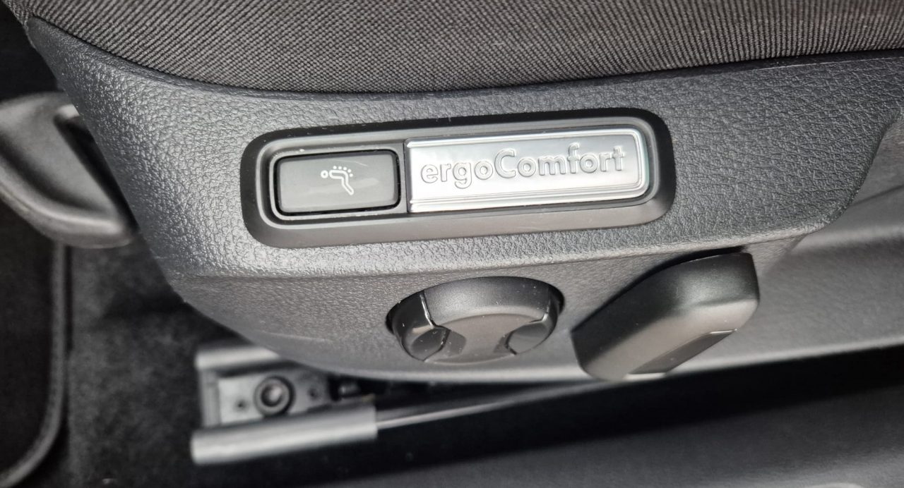 2021 Volkswagen Passat Variant — fotografija 17