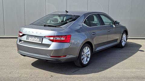 2022 Škoda Superb — sličica 3