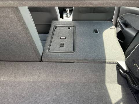 2024 Volkswagen Golf — sličica 19