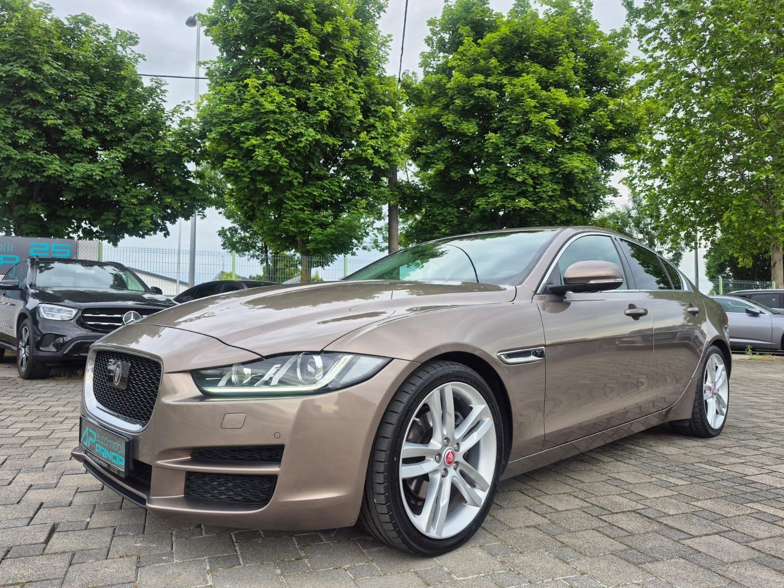 2018 Jaguar XE — fotografija 3