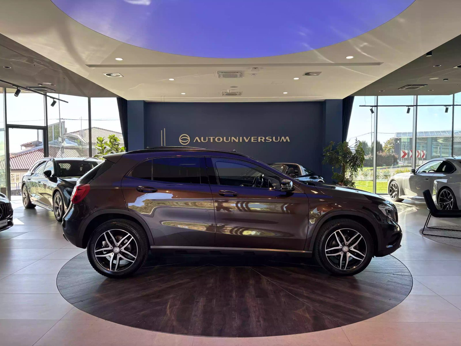 2015 Mercedes-Benz GLA — fotografija 9