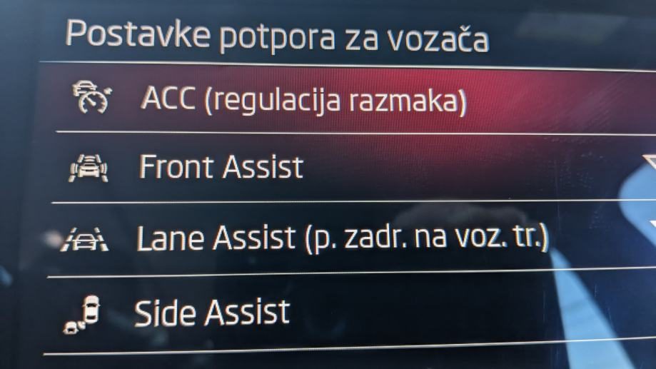 2022 Škoda Karoq — fotografija 18