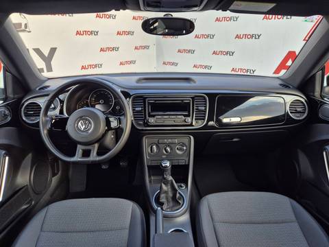 2012 Volkswagen Beetle — sličica 12