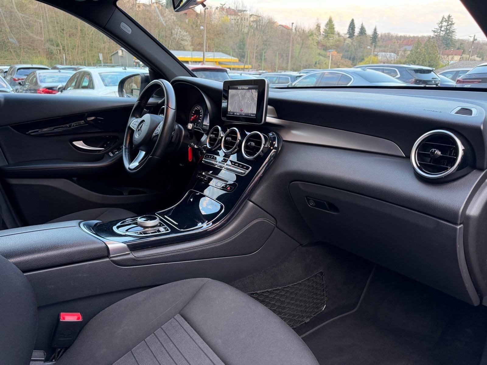 2018 Mercedes-Benz GLC — fotografija 5