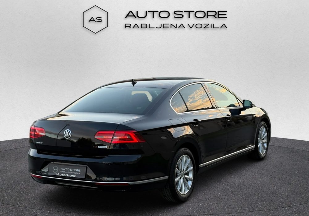 2017 Volkswagen Passat Highline — fotografija 10