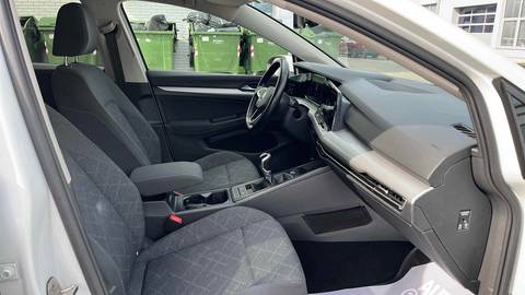 2021 Volkswagen Golf — sličica 9