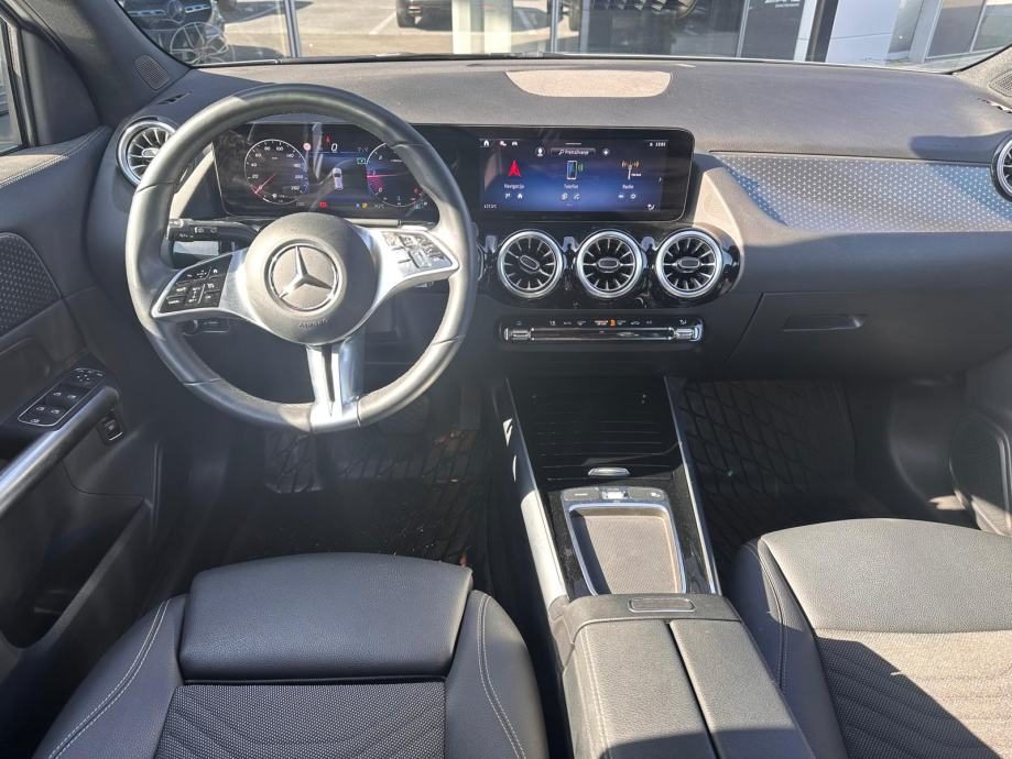 2025 Mercedes-Benz GLA — fotografija 13