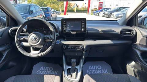 2022 Toyota Yaris — sličica 11