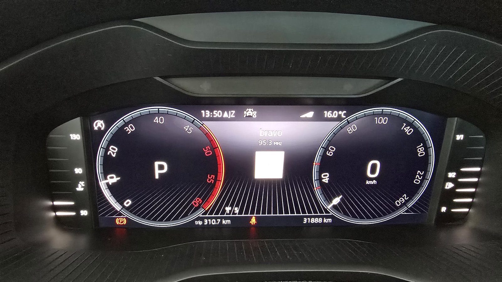 2023 Škoda Karoq — fotografija 14