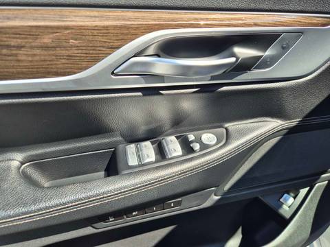 2019 BMW Serija 7 — sličica 20